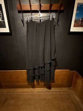 Alex Evenings Black Tiered Ruffle Chiffon Tea Length Skirt Size Medium